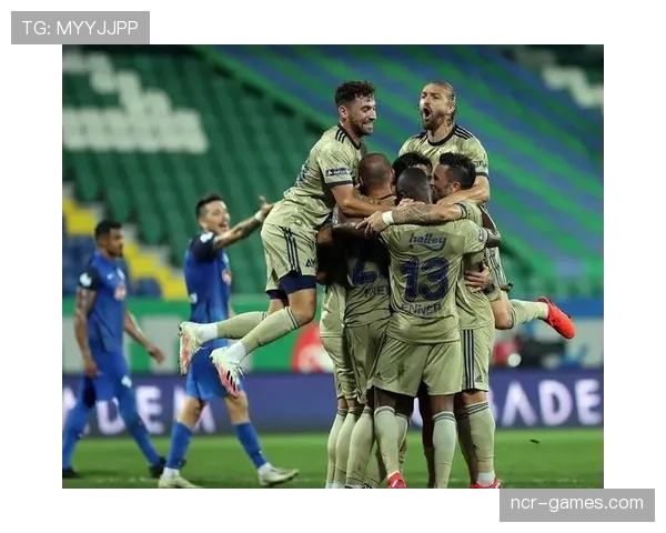 奥纳纳关键战神勇发挥，助球队强势逆转取胜